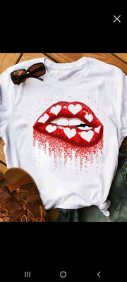 The Heart Kisses Graphic Tee